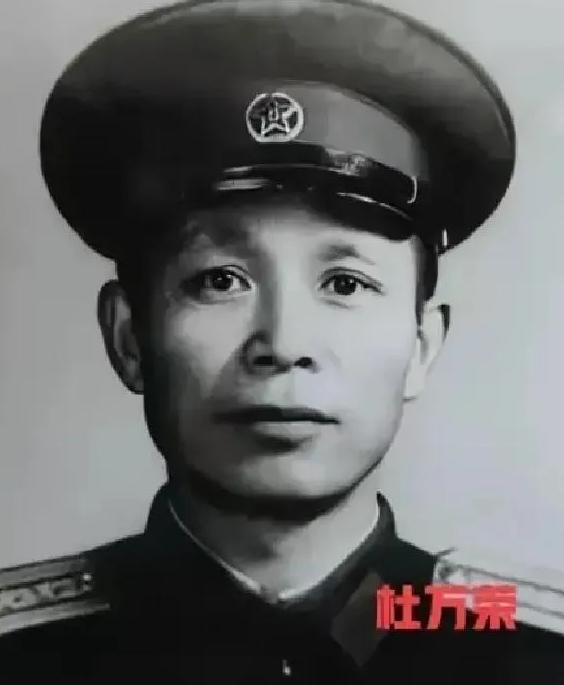 1937年四名西路军战士被活埋在煤窑中，就他们马上要窒息时，窑内突然传来一声呼唤