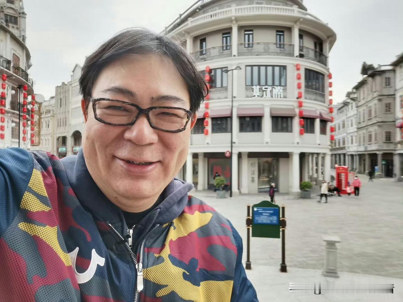 高亚麟出轨事件总算了结了。

高亚麟答应了魏嘉的要求给孩子上户口，还希望两人能复