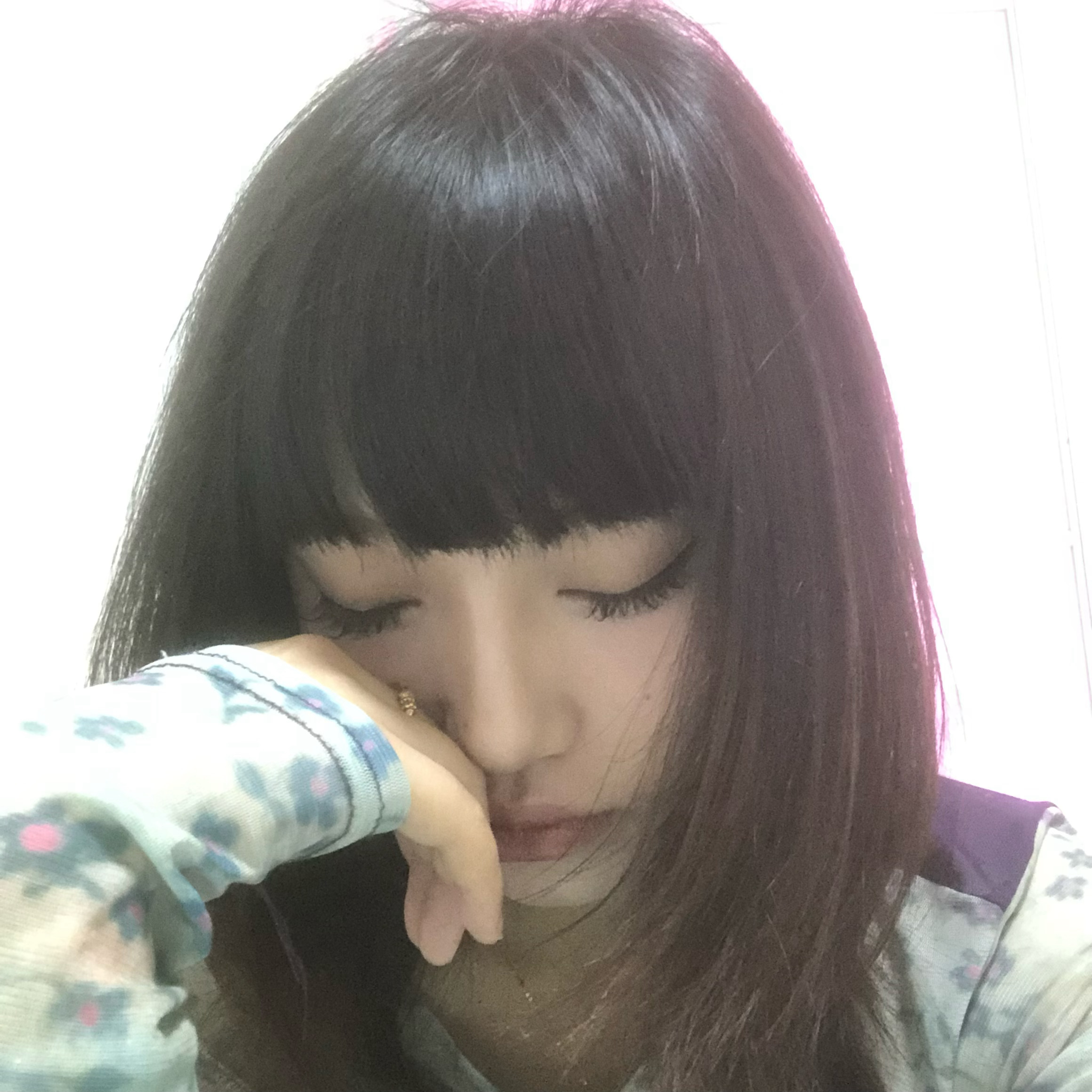 据小道消息称八月可能会休几天假 希望不要出什么幺蛾子！！！！！！这个月过的异常的
