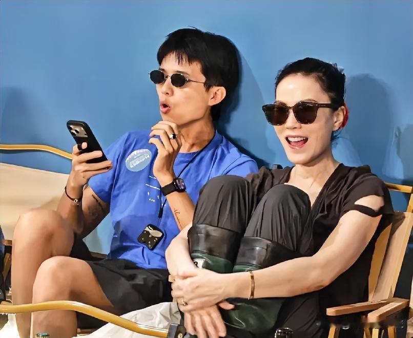 王菲这回是真的栽了，半个月内，三个到手的商单全黄，其中两个还是签了合同的国民级品