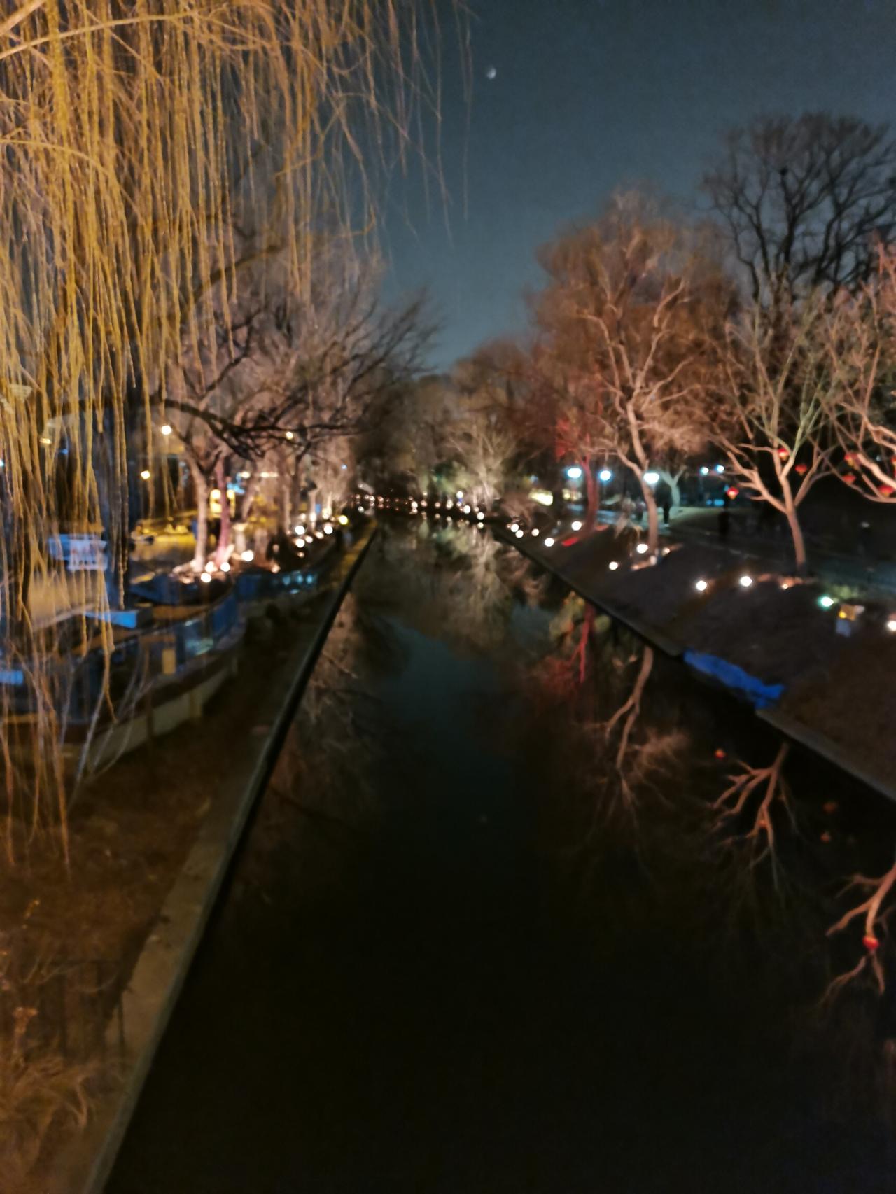 今年春天最想实现的心愿春夜清凉如水，愿世间一直如此刻平静。