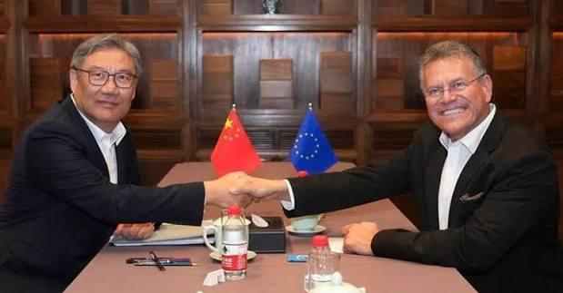 欧洲还想减少对中国稀土的依赖，但眼下还是得坐下来和中国谈。
10月9日，中欧公布