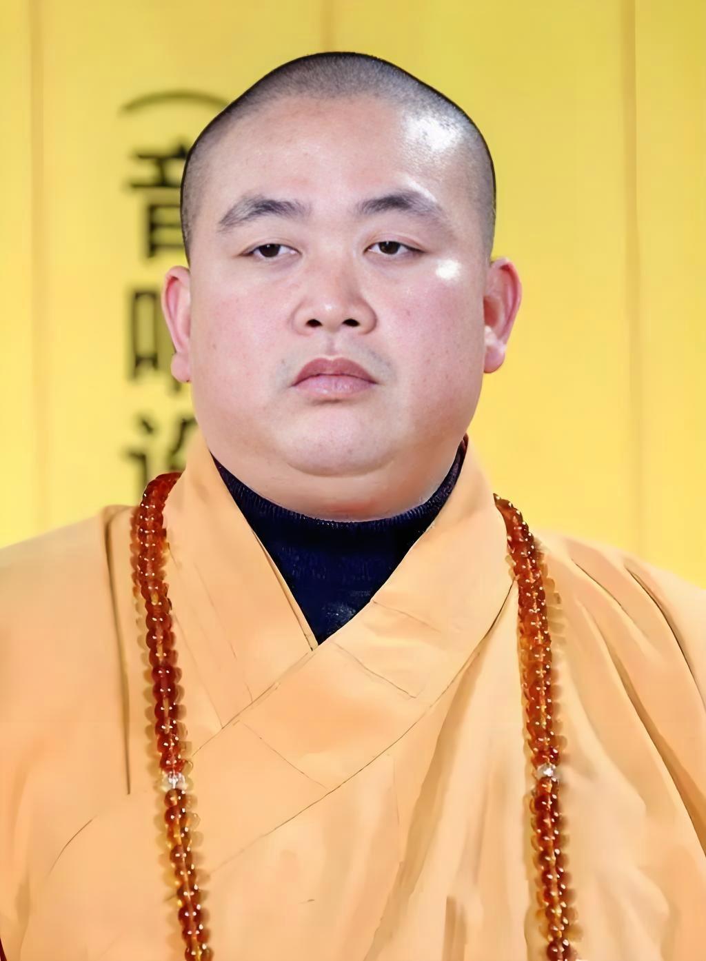 永信没有想过外逃吗？

这位曾被信徒奉为"当代达摩"的宗教领袖，如今深陷"桃色风