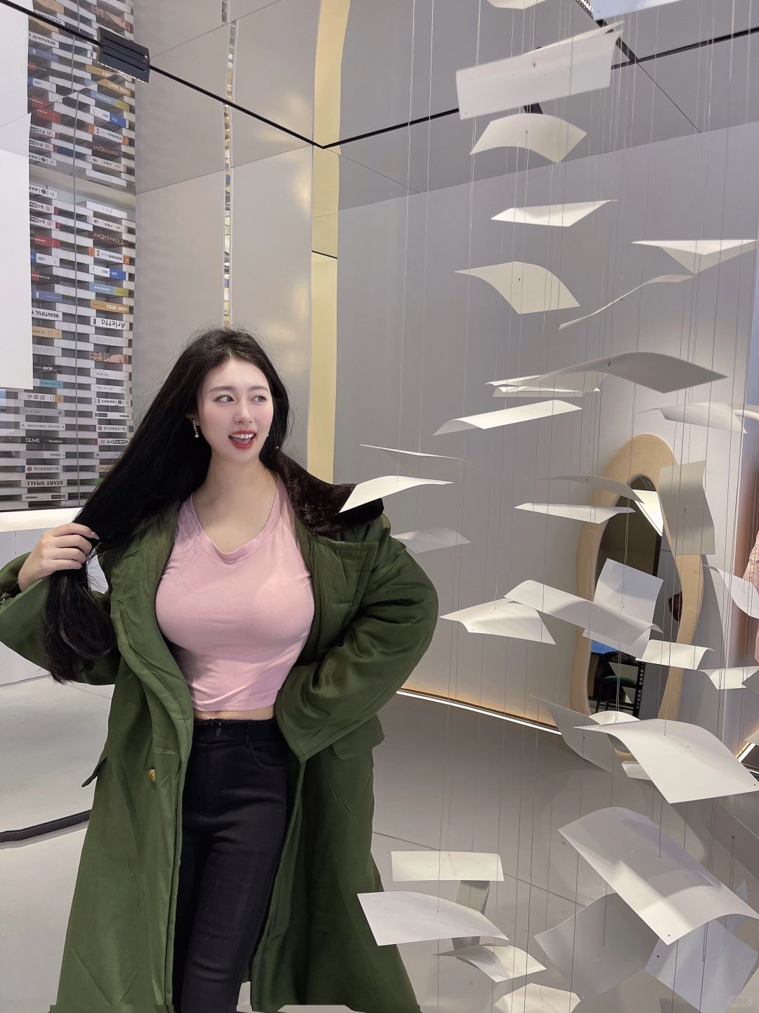 不是羽绒服穿不起～而是军大衣更有性价比