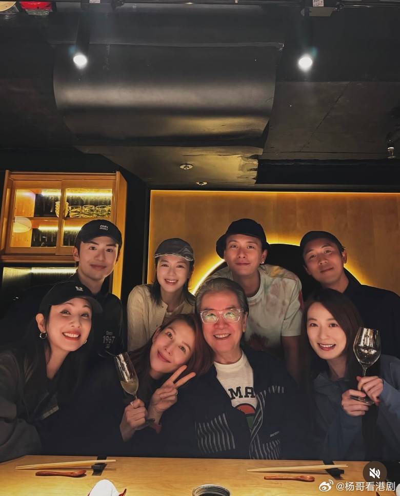 《風華背後》演員聚頭食飯 蔡少芬爭贏埋單 黃宗澤笑稱：佢係大家姐 😆.黃宗澤（