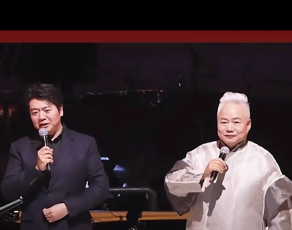 郎朗和方锦龙合奏金蛇狂舞