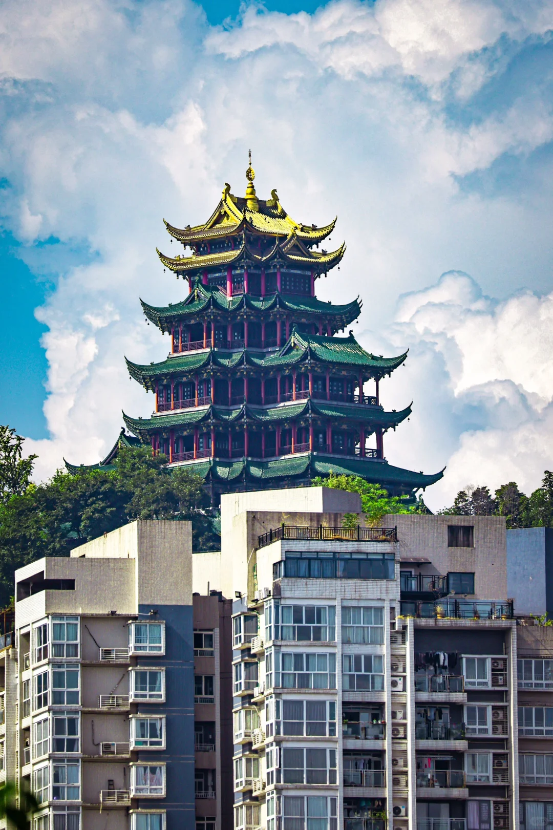 你见过建在楼顶上的阁楼吗❓🌈❤️