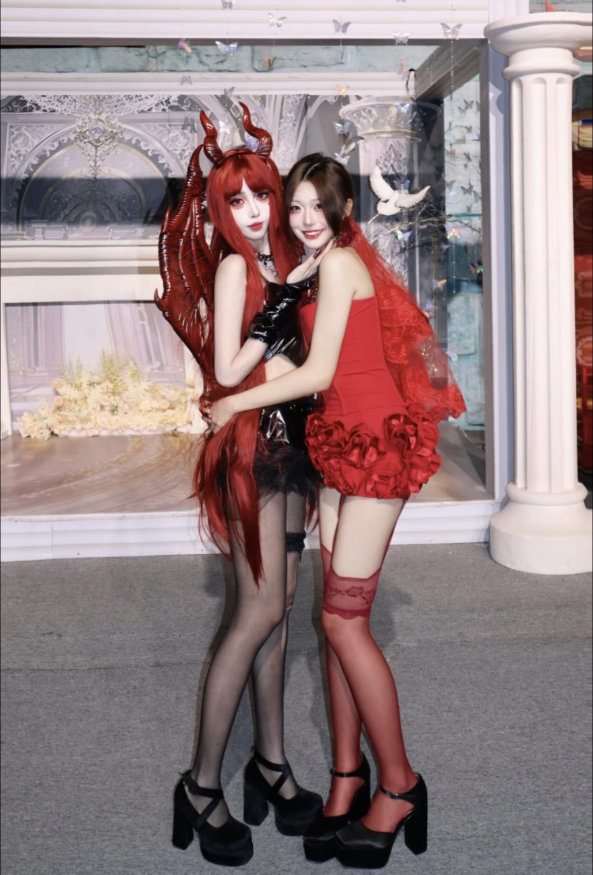 万圣节，你们会怎么穿搭？你问我答为什么漂亮女生都爱穿短裙 万圣节🎃 万圣节穿搭