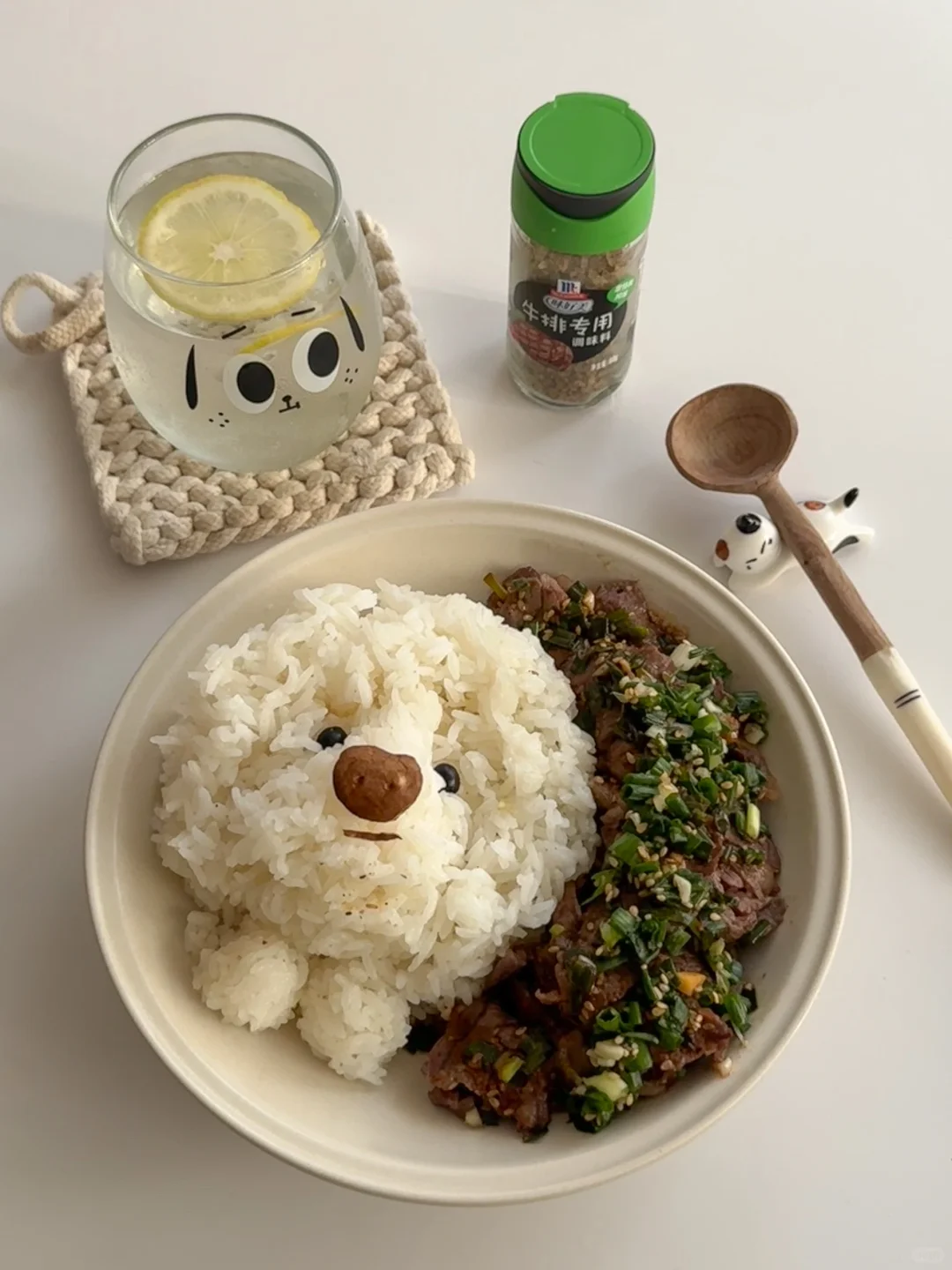 ∪･ｪ･∪小狗狗盐葱牛排饭🥣