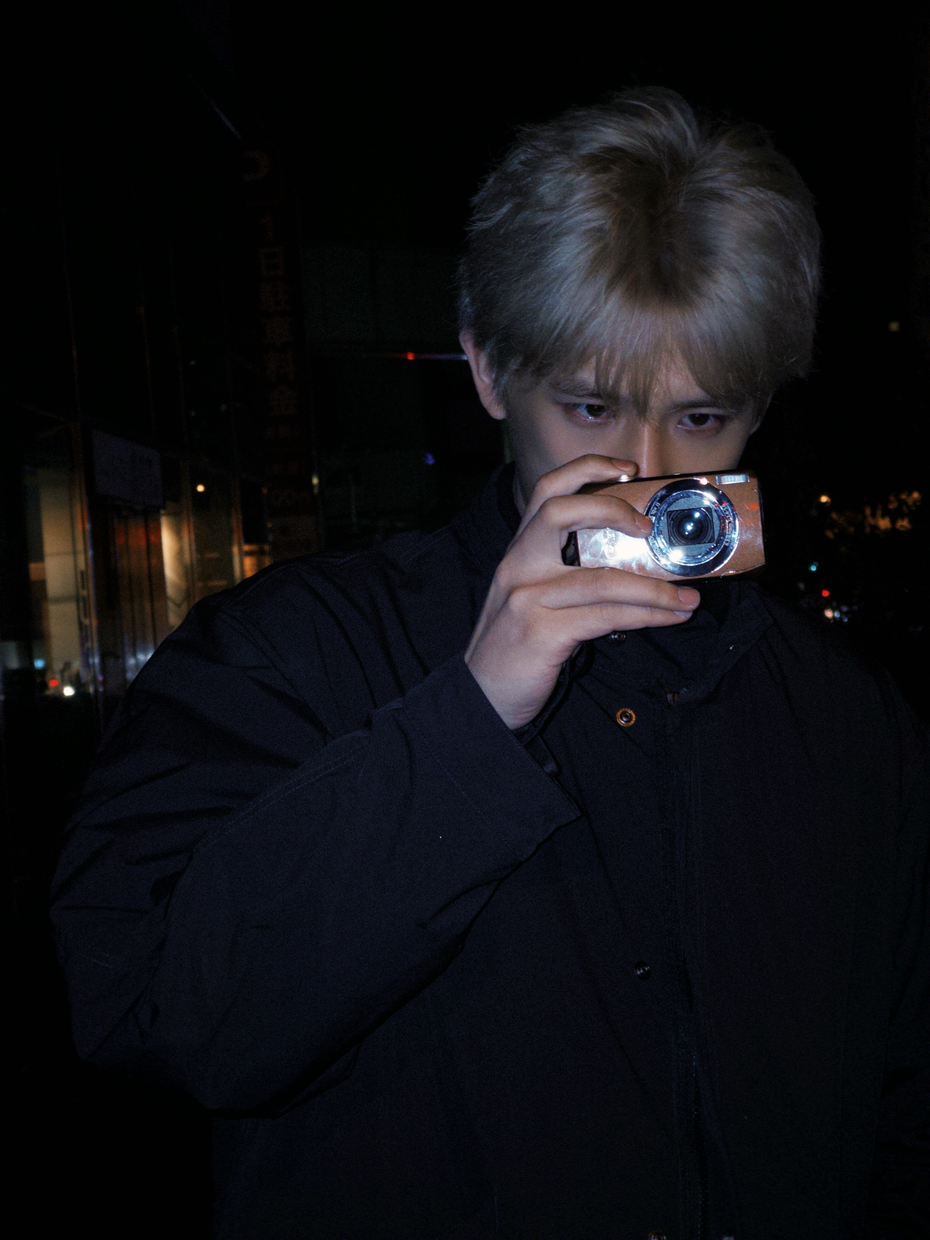 王安宇季清和王安宇想把你和时间藏起来在月光的洗礼下，我向夜空倾诉着对你的思念，虽