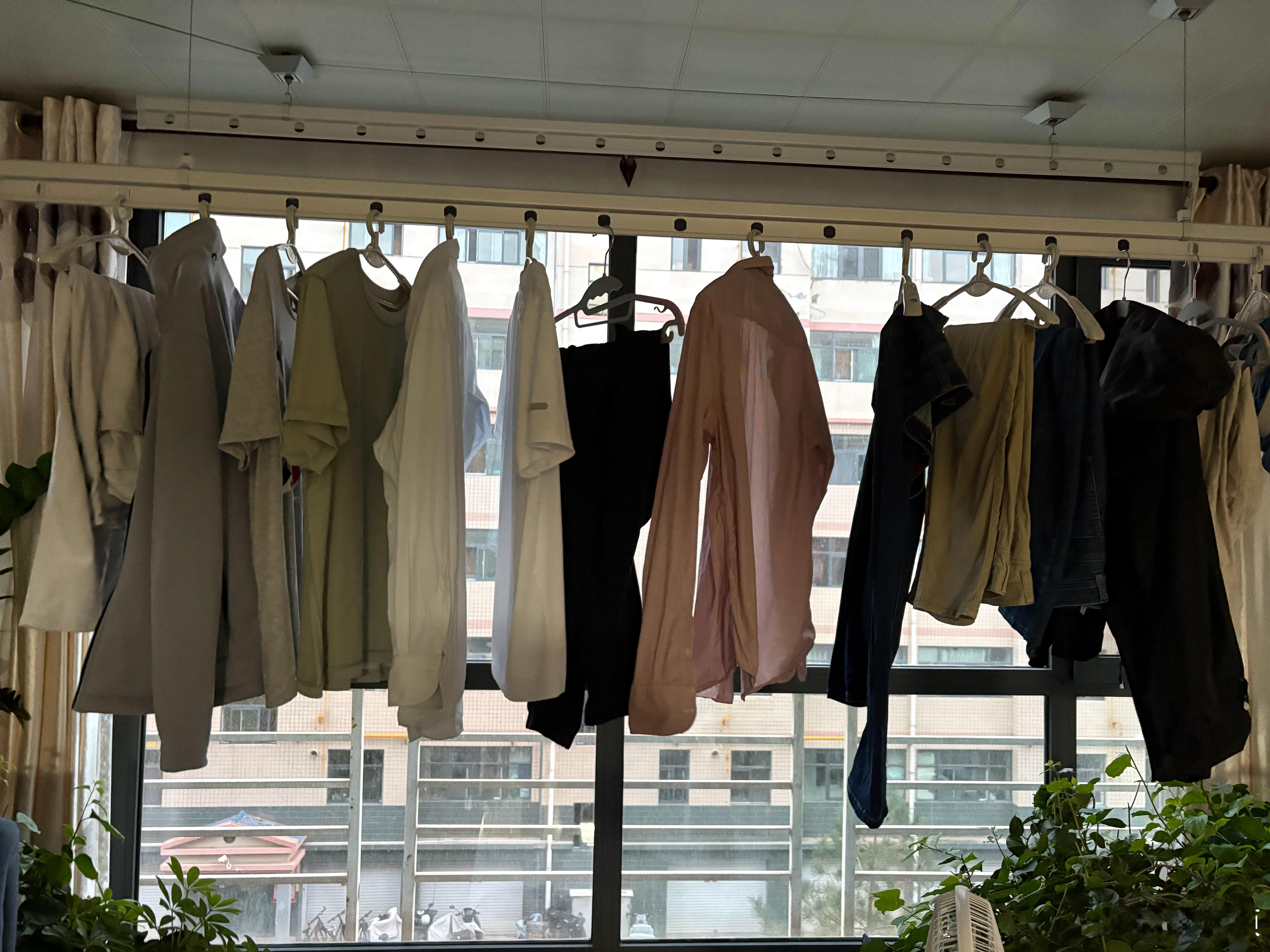 衣服太多了，又舍不得淘汰，肿么办？ ​​​