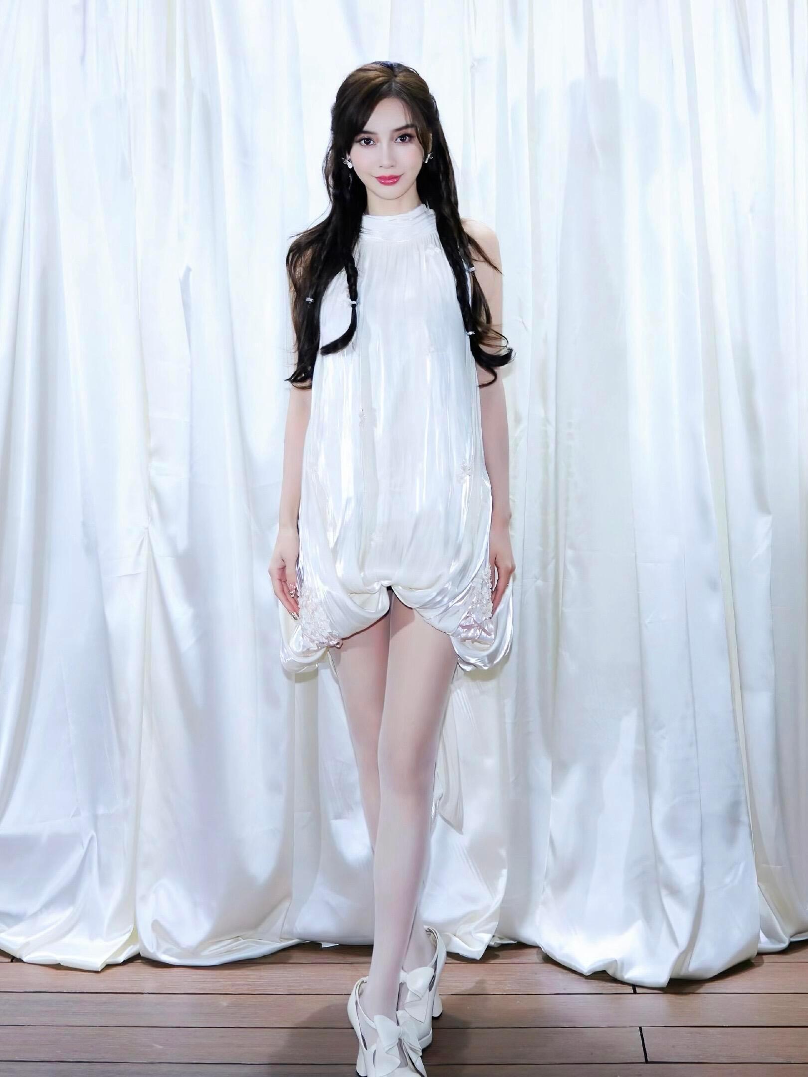 Angelababy白丝 