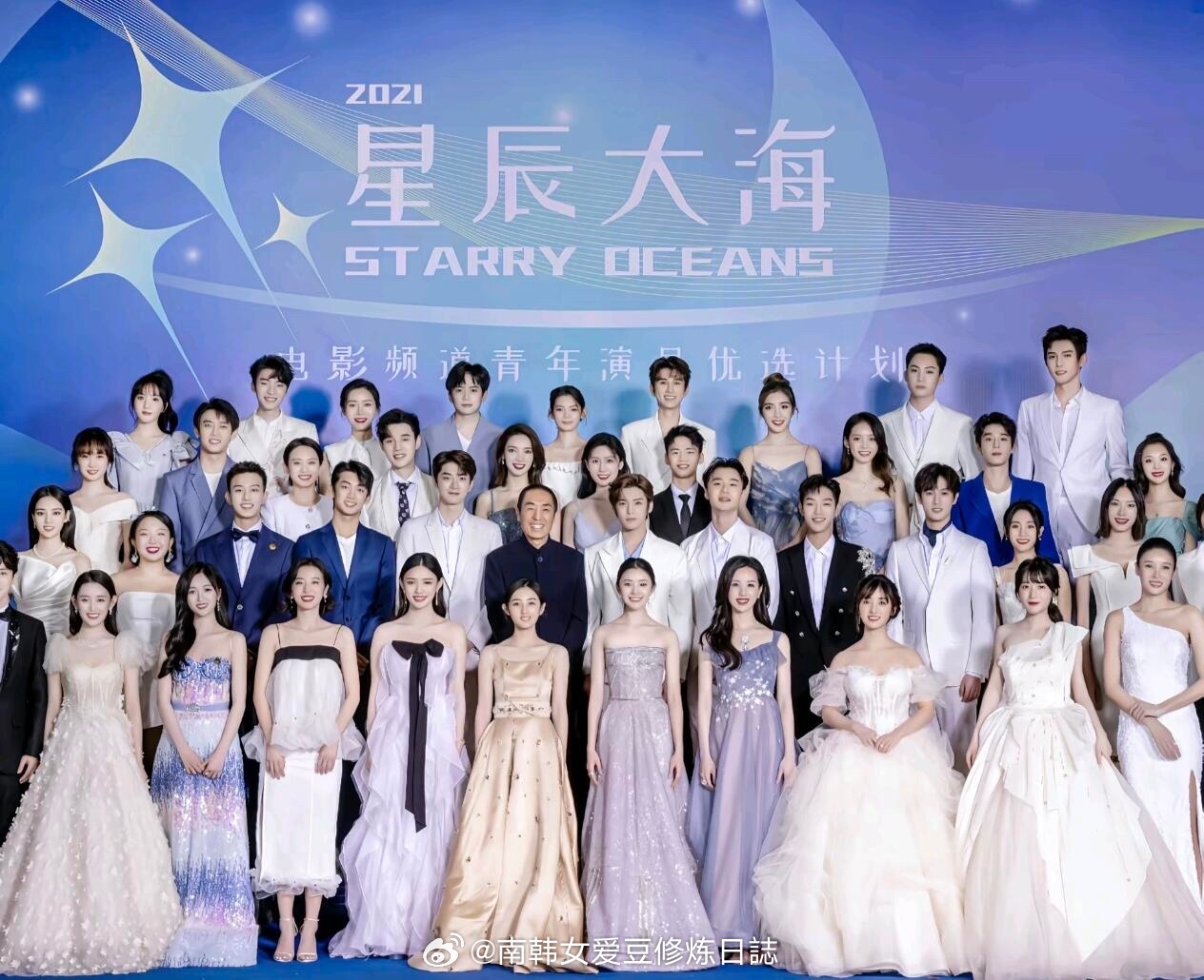 第一眼 存子和林允 🤔原因： 面部肌肉走向完美 皮肉贴合 颞部饱满 笑容舒展发