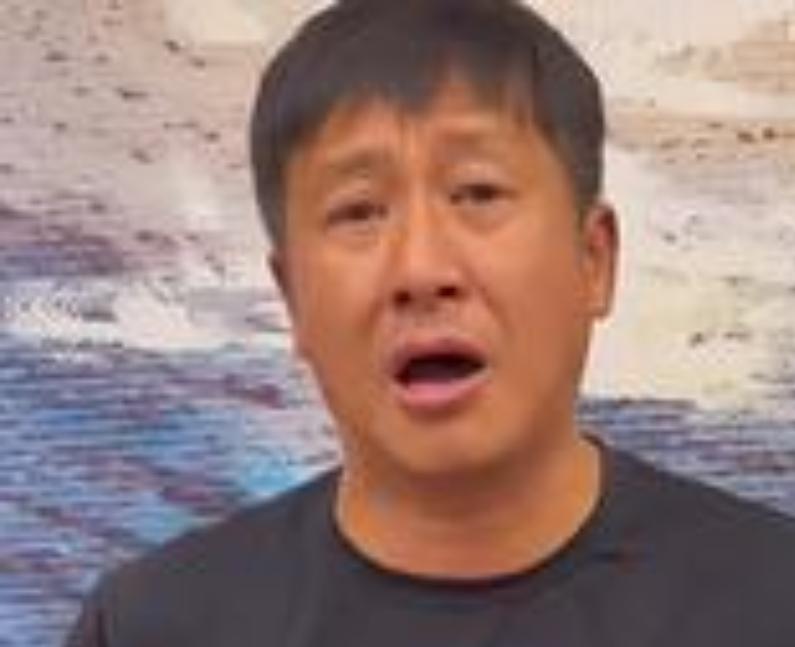 张国强推广家乡大米非常真诚且深入：
多次在公开场合称赞家乡大米，亲自下田体验农活