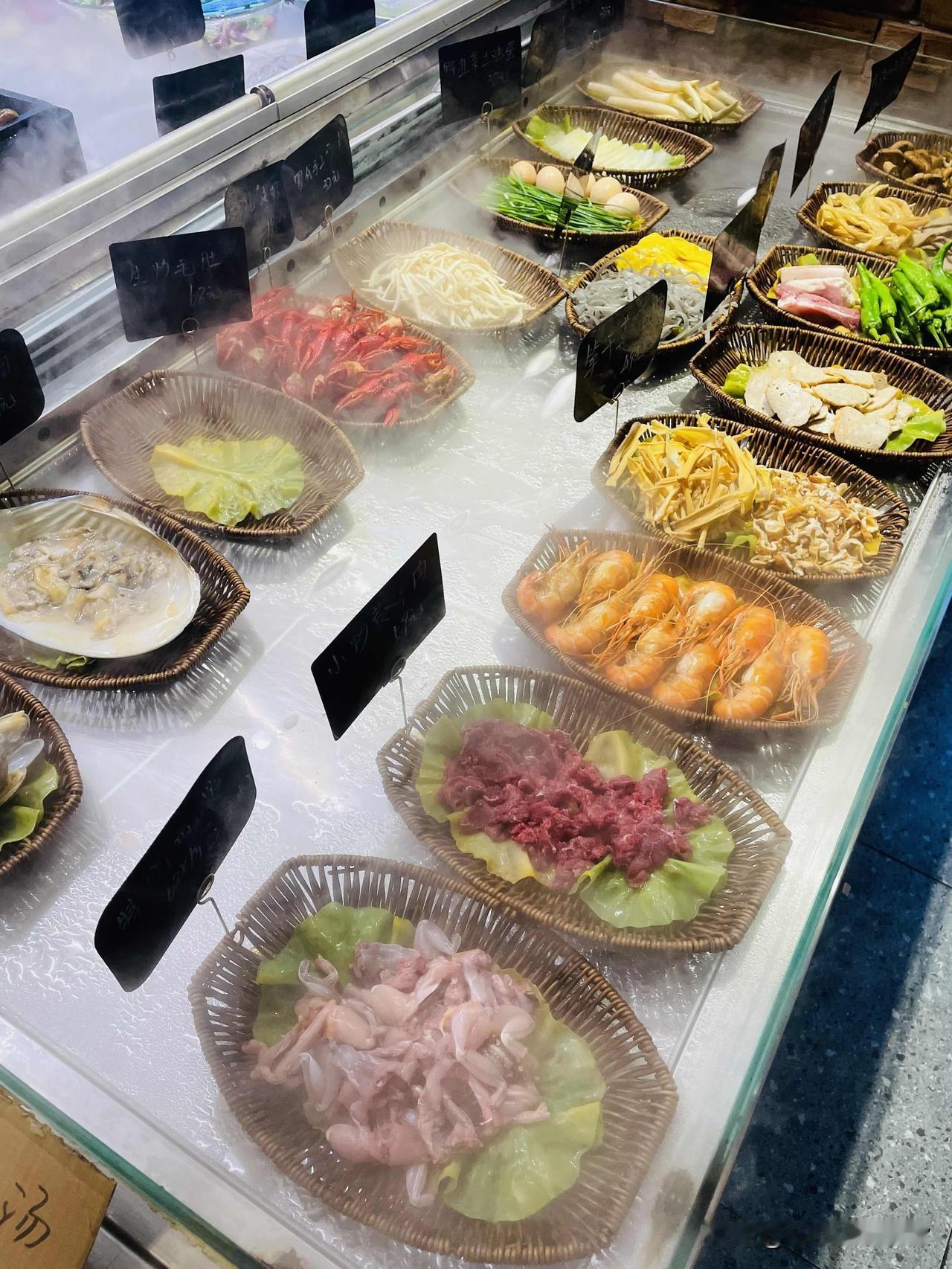 长沙约会餐厅，这家庭院好适合🌷

这里有绿野和星空，小桥流水，庭院，适合约会，