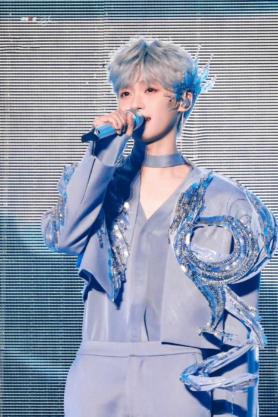 梓渝 zy梓渝游点意思2026巡回演唱会  ＂喜欢的人总是不经意间遇见的，就算隔