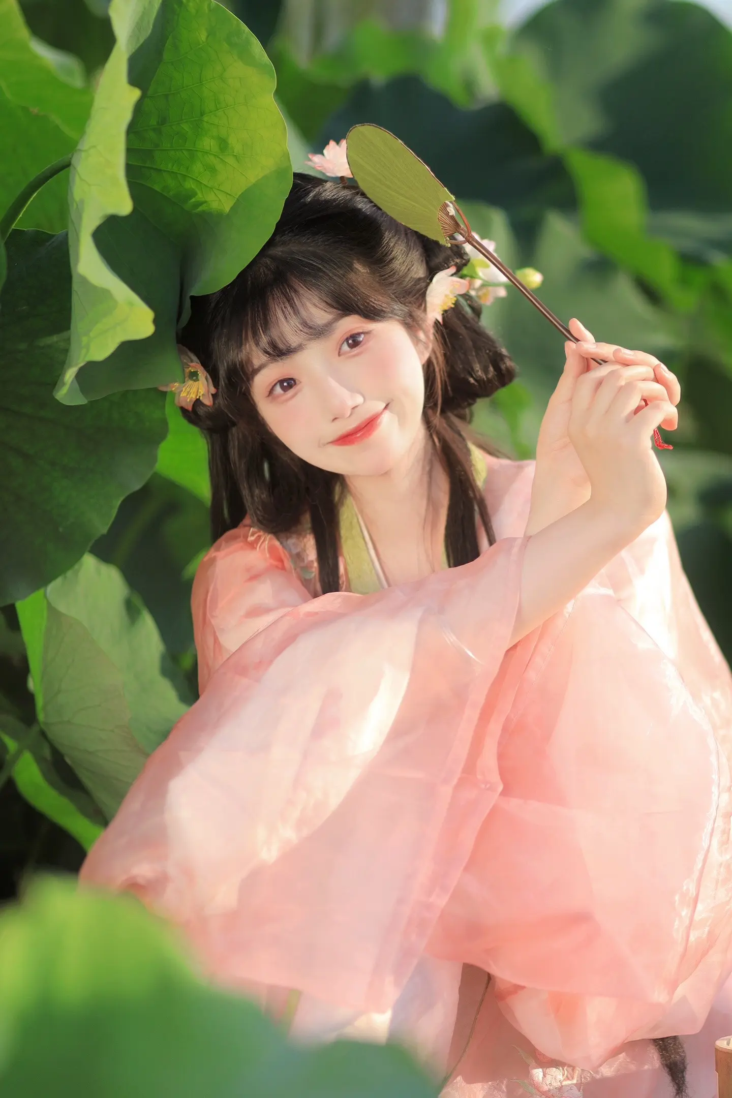 “江南可采莲，莲叶何田田。”