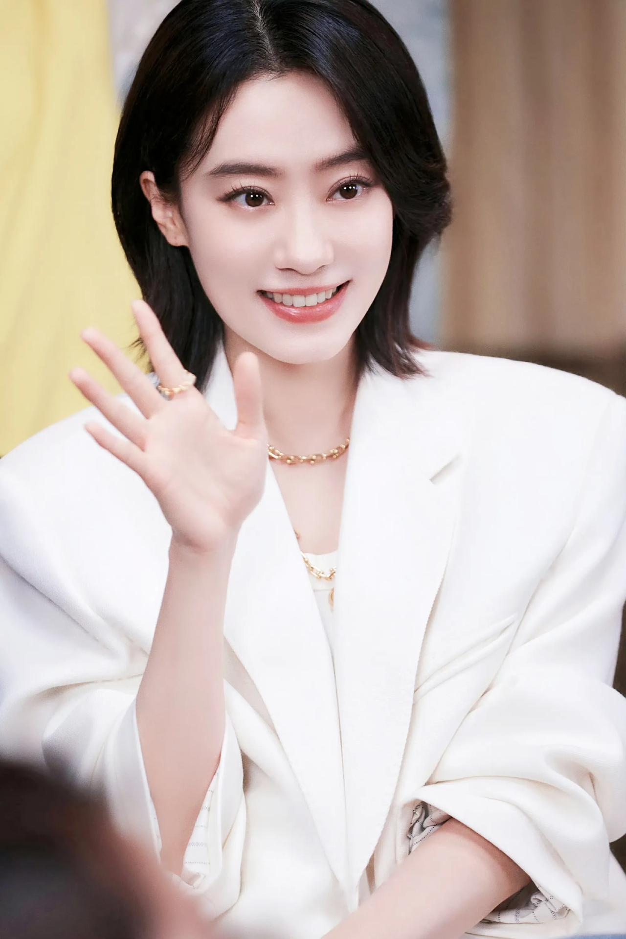 @张小斐 最新～你好，李焕英[比心]