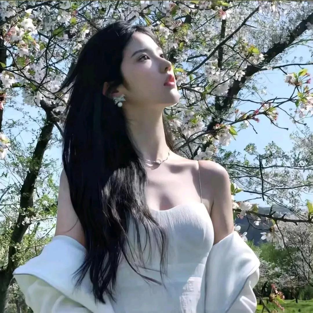 温柔如水，美丽动人。温婉气质女生 温柔气质美女 温婉高级 温婉出众 温婉眸光 温