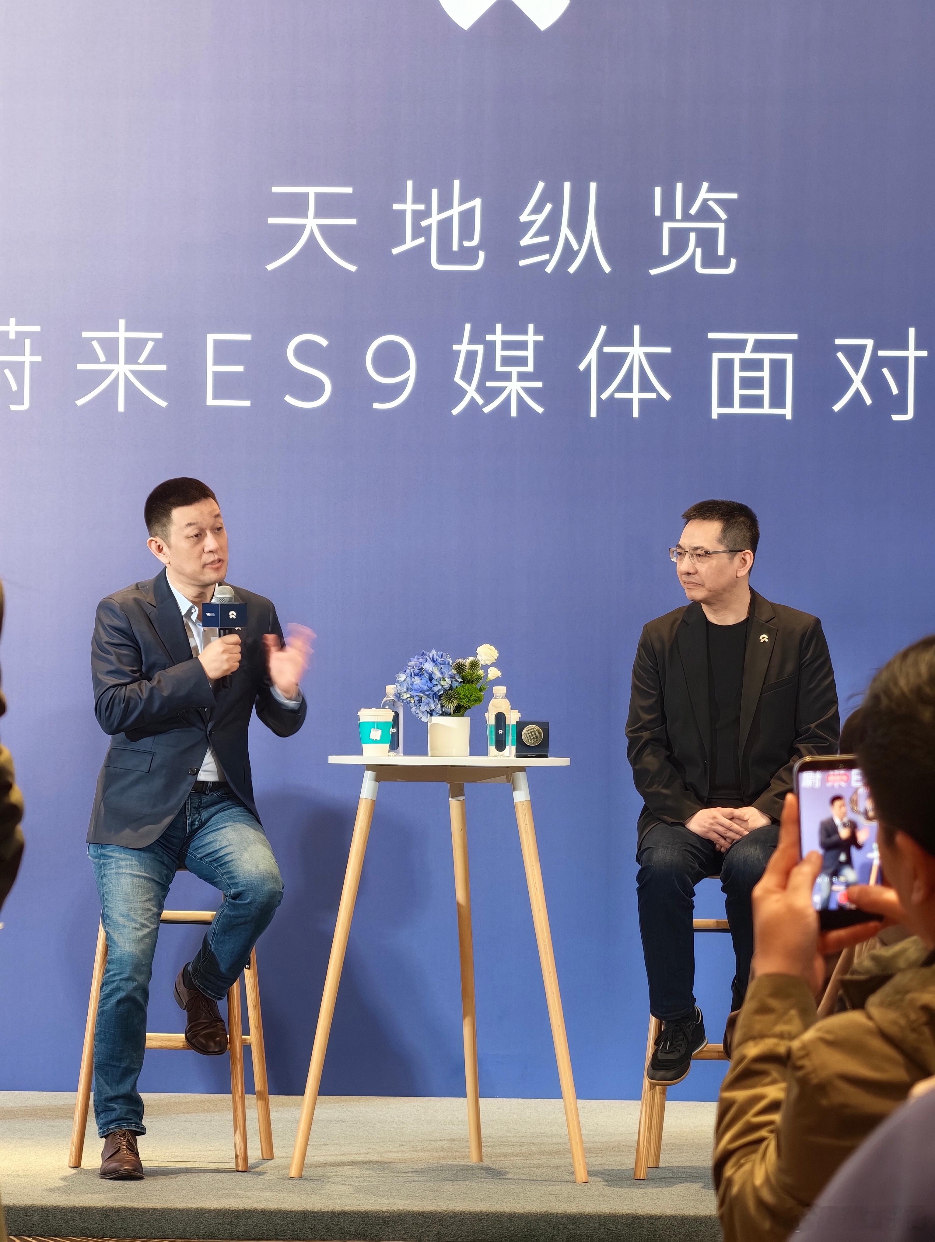 媒体：蔚来是不是不会做MPV了。李斌：我都“忘记”了call back “6人1