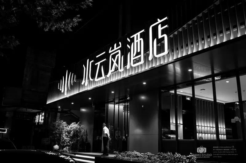 不上班也有钱赚的工作还真不少。比如云酒店，每天打10个电话和酒店谈合作，把房间上