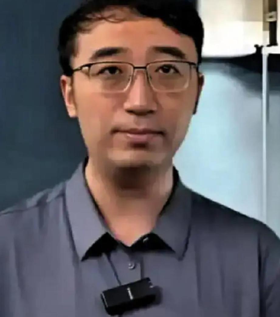 清华北大双料学霸李永乐，在北京找工作的过程中处处碰壁，外企不要他，500强也不要