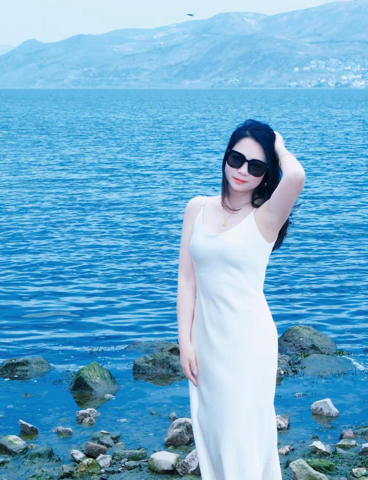 日子不必太复杂，生活不必太奢华，身健，心安，自在，就好拍照 海边