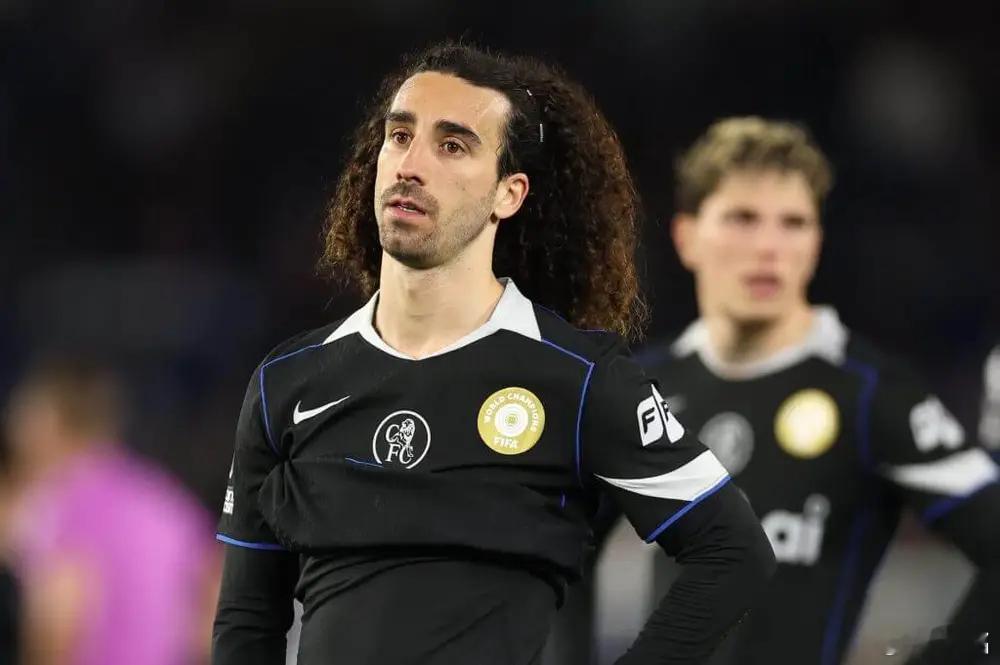 布莱顿3比0切尔西 有一个非常诡异的小道儿消息，说是库库雷利亚的发型师泄露了切尔