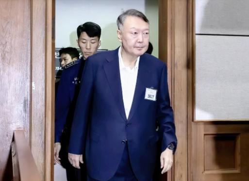 尹锡悦求判死刑？1月9号韩国首尔中央地方法院，前总统尹锡悦涉嫌搞内乱的案子终于是