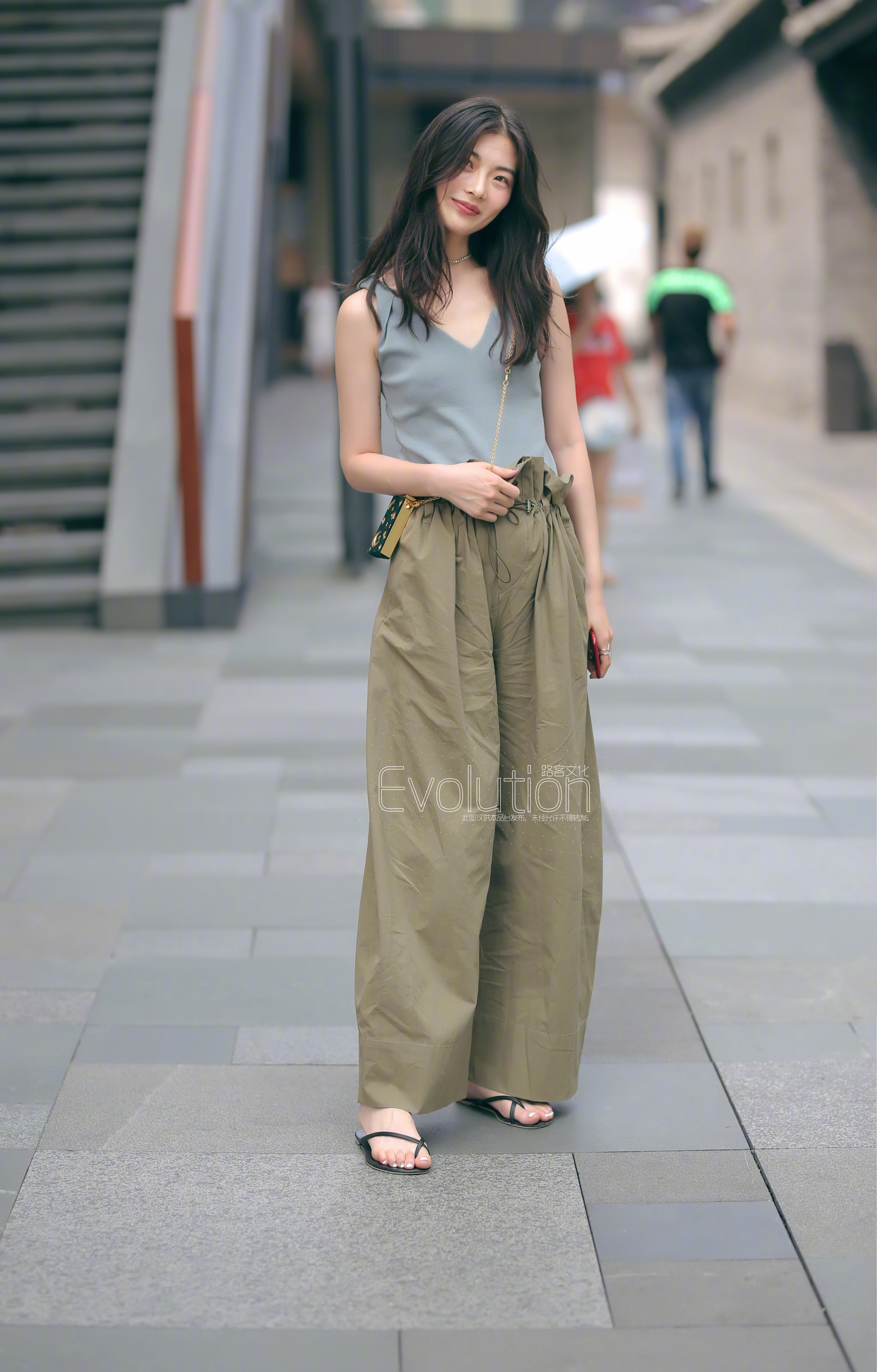 最近“上海主理人”这个词超级火，现在网上都是嘲笑这个词。我觉得更像是对过去的自嘲