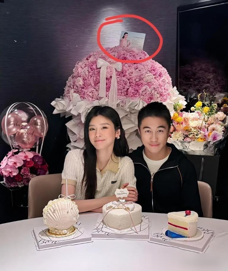 你以为他含着金汤匙？200家投资机构却把他拒之门外。
 
200多家机构，他挨个