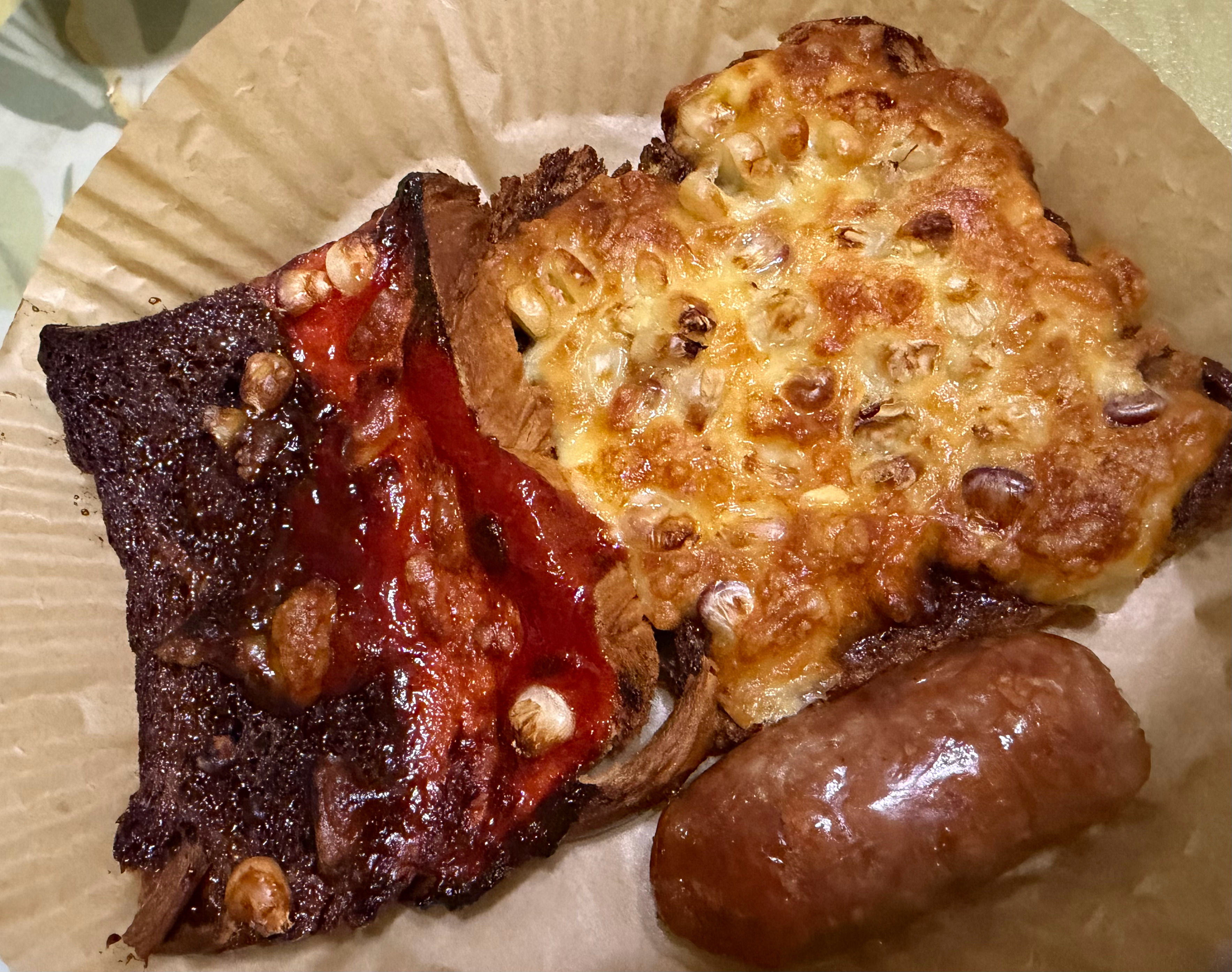 早餐自制披萨🎉(≧∀≦)ゞ🍕巧克力番茄烤出地狱面包片 ​​​