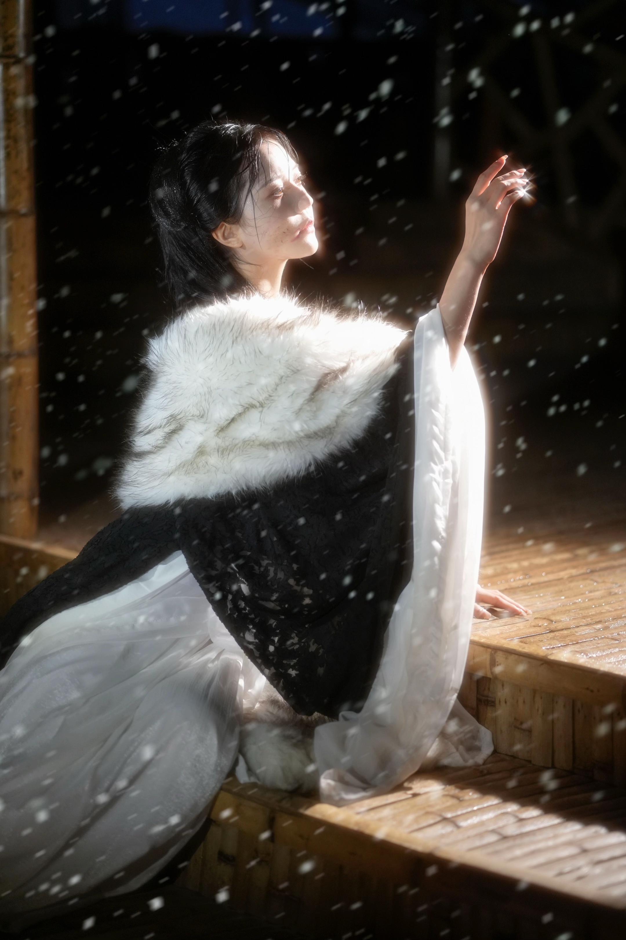 掉落一个去年的库存~