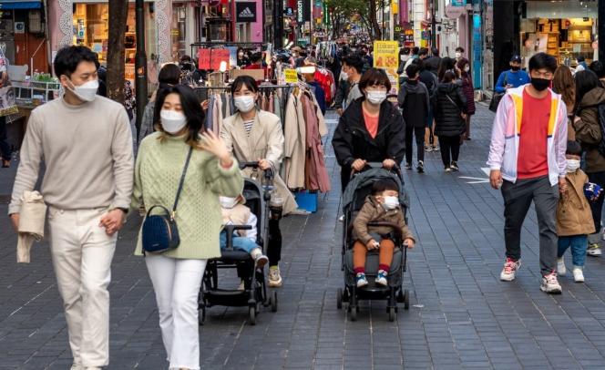 韩国生育率突然上来了，这是因为，韩国终于发现了解决单身男性结婚难题，到底症结在哪