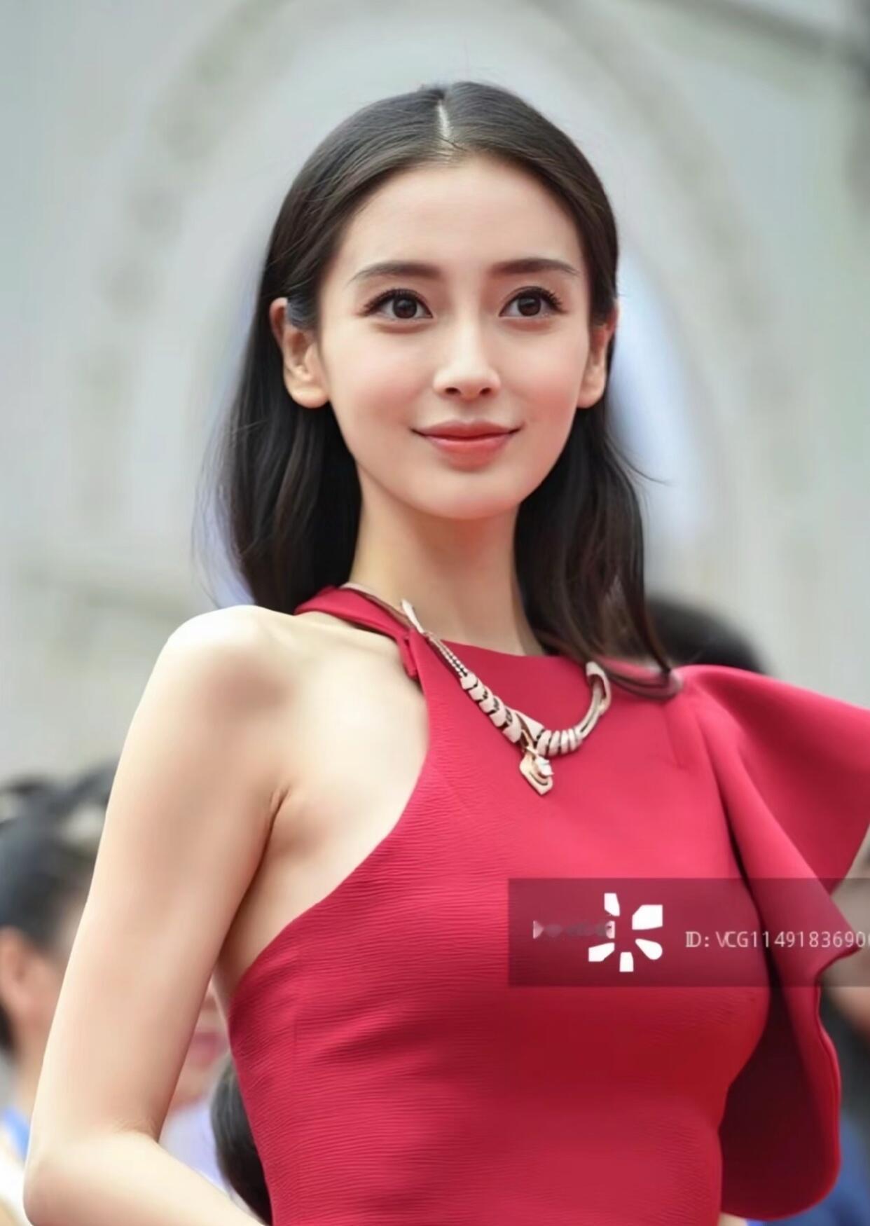 天天还是得吃陈年老粮好烦….现在还能新出点这么秀气的头颅供欣赏研究吗[拜托]🍠