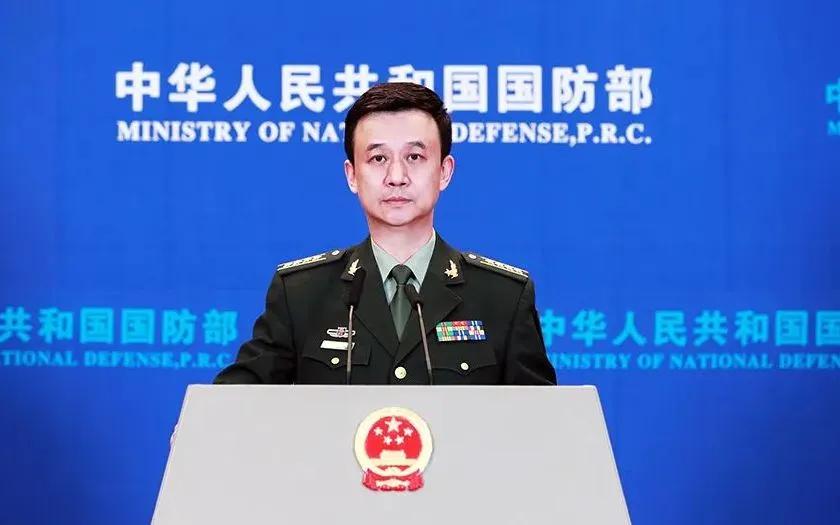 中国国防部正式宣布，10月27日，中国国防部正式宣布：中国驻菲律宾使馆“国防武官