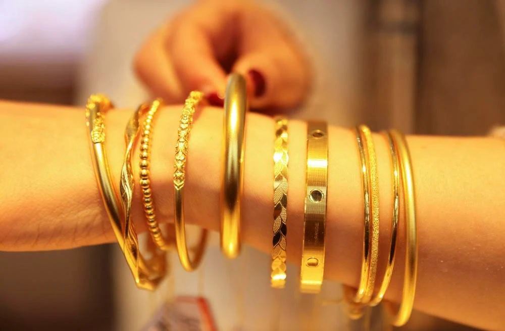 【国际金价突破每盎司4800美元】国际黄金期货价格和现货价格20日均再创新高，一