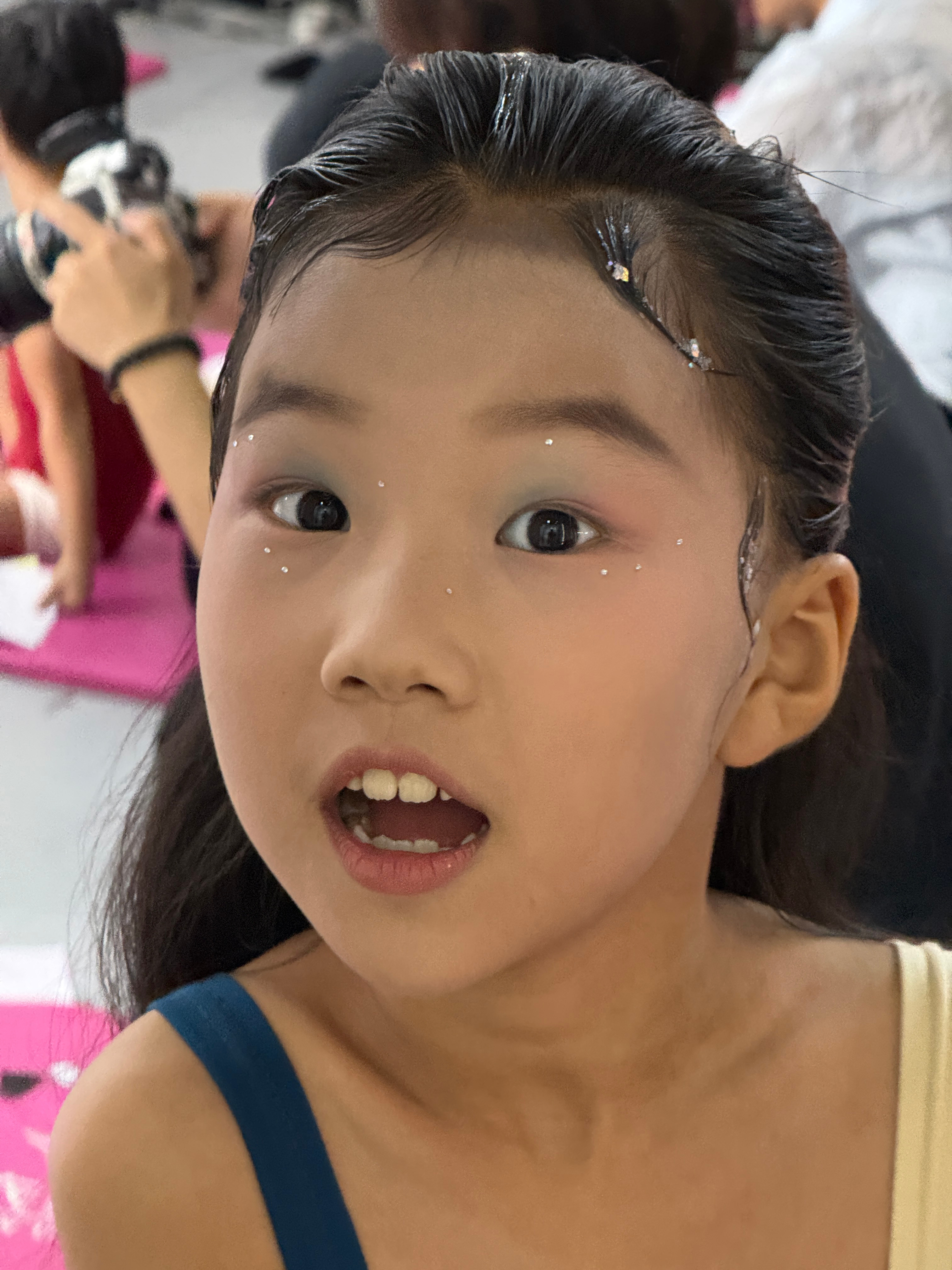下午回家放超市买的东西，午休俩小时，他俩呼呼睡，只有我没睡，脑子里一堆事五点多我