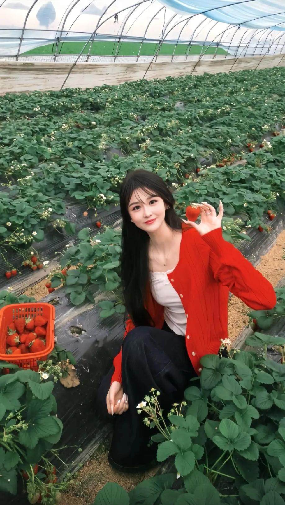 可爱又红果今天如此可爱 你觉得什么样的女人最有魅力呀? 气质穿搭怎么穿才恰到好处
