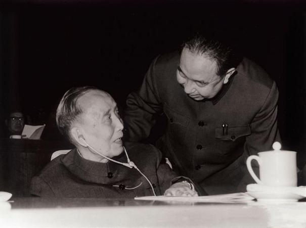 1978年3月，已经86岁高龄、久卧病榻的郭沫若，不顾医生、家人的劝阻，执意参加