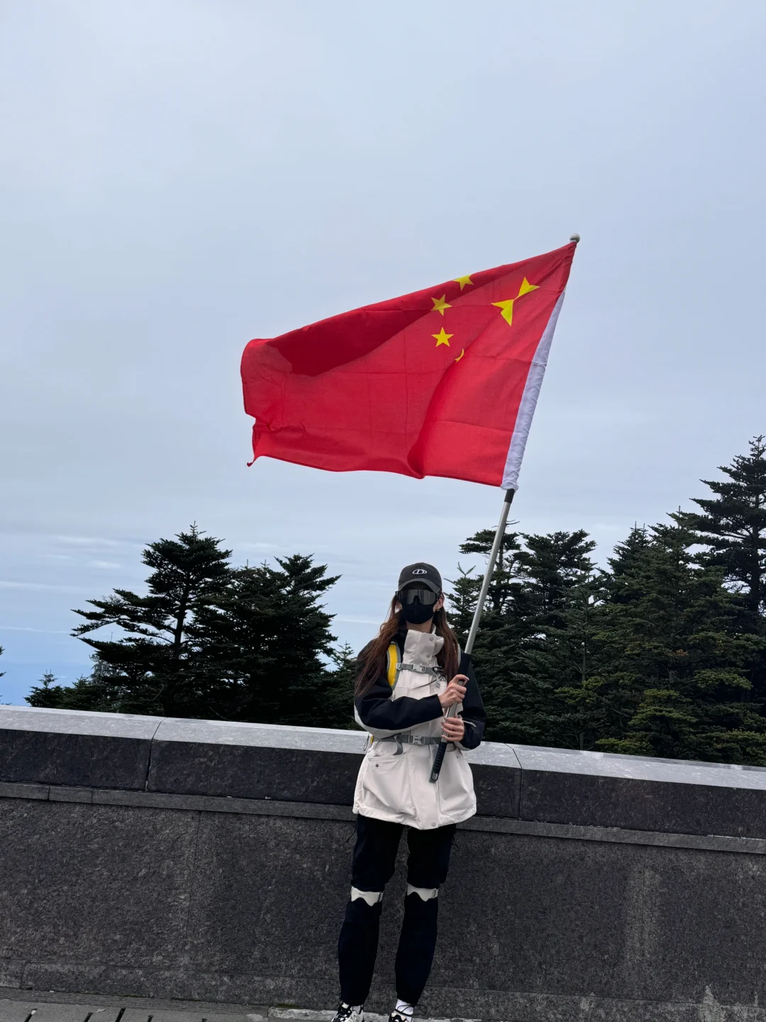 为了在金顶挥这一下 要了我半条命