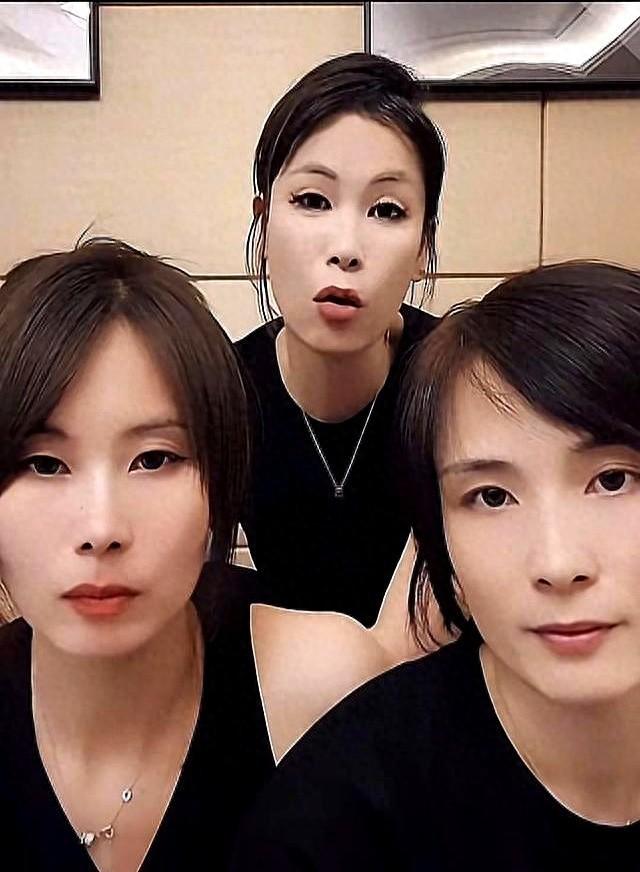 惊爆！大哈被催四胎当场“求饶”，瑾汐谈亡夫泪崩，直播间秒变大型催泪现场！
姐妹合