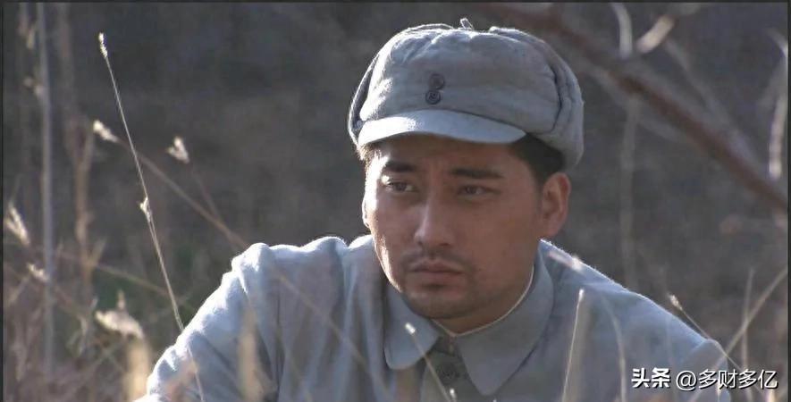 1941太岳山绝境：连长逃了，指导员带八连啃9天树皮，凭啥把崩了的人心拉回来？