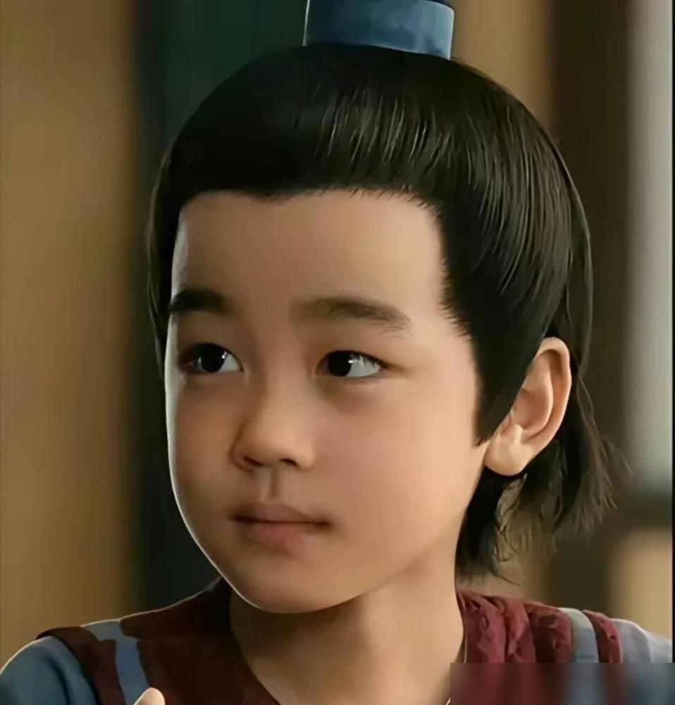 大家都知道庆余年有两位男主，一个是少年范闲，一个是成年范闲。

为了保持一致性，