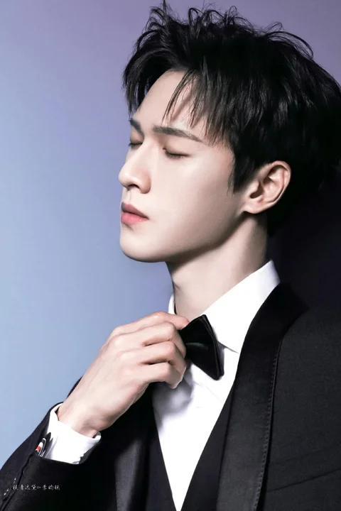 娱乐李昀锐刘些宁归良辰开机归良辰男女主李昀锐刘些宁归良辰开机，看来是定了 