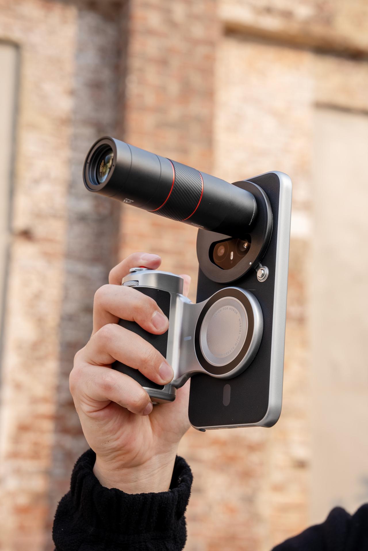 没想到！！荣耀Magic8Pro影像套装就这样悄咪咪上线了，同样有增距镜套装，通