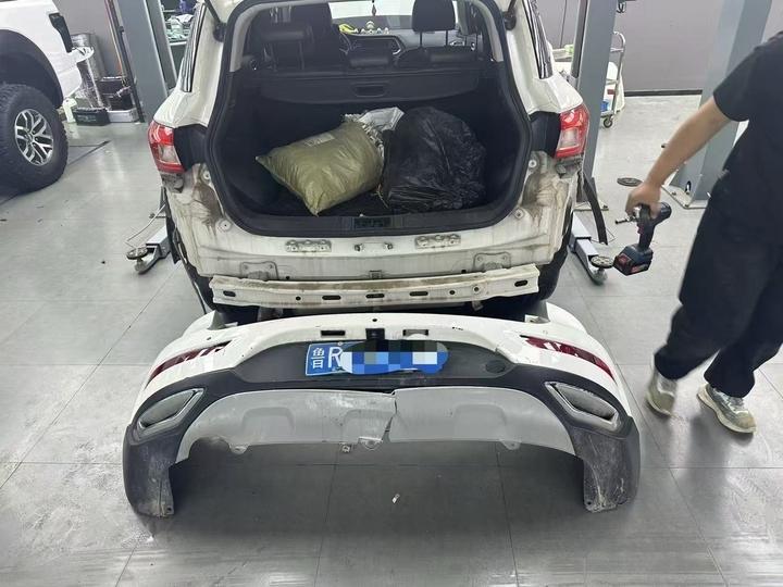 “不管是谁，凡是好事咱就去做” 菏泽00后汽修老板返还2000元理赔款救助车主女