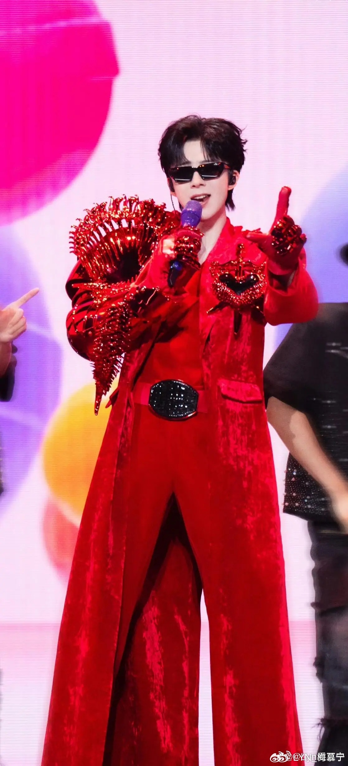 摩登兄弟 | 刘宇宁杭州演唱会﻿ 发现了，刘宇宁演唱会越来越多红色元素，真好宁宁