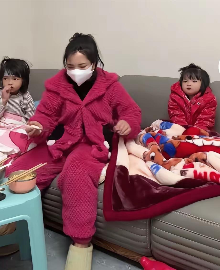 英子拖家带口为什么不和四哥商量商量为什么不请一个阿姨或者保姆回来家里分担压力呢？