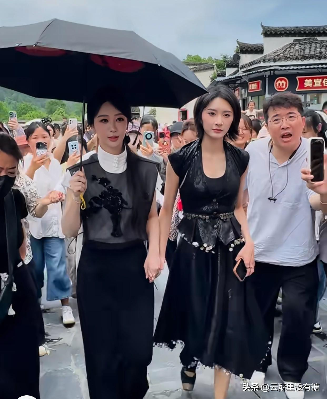 杨紫回西递被嘲脸僵胳膊粗？但《家业》里她的好，真不是几张生图能抹掉的

杨紫最近
